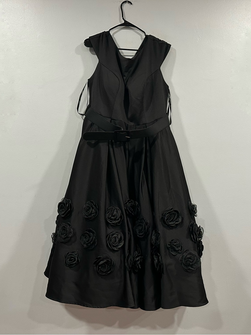 Mac Duggal 21039 Black Satin Cap Sleeve Midi Dress With 3D Flowers Sz 14